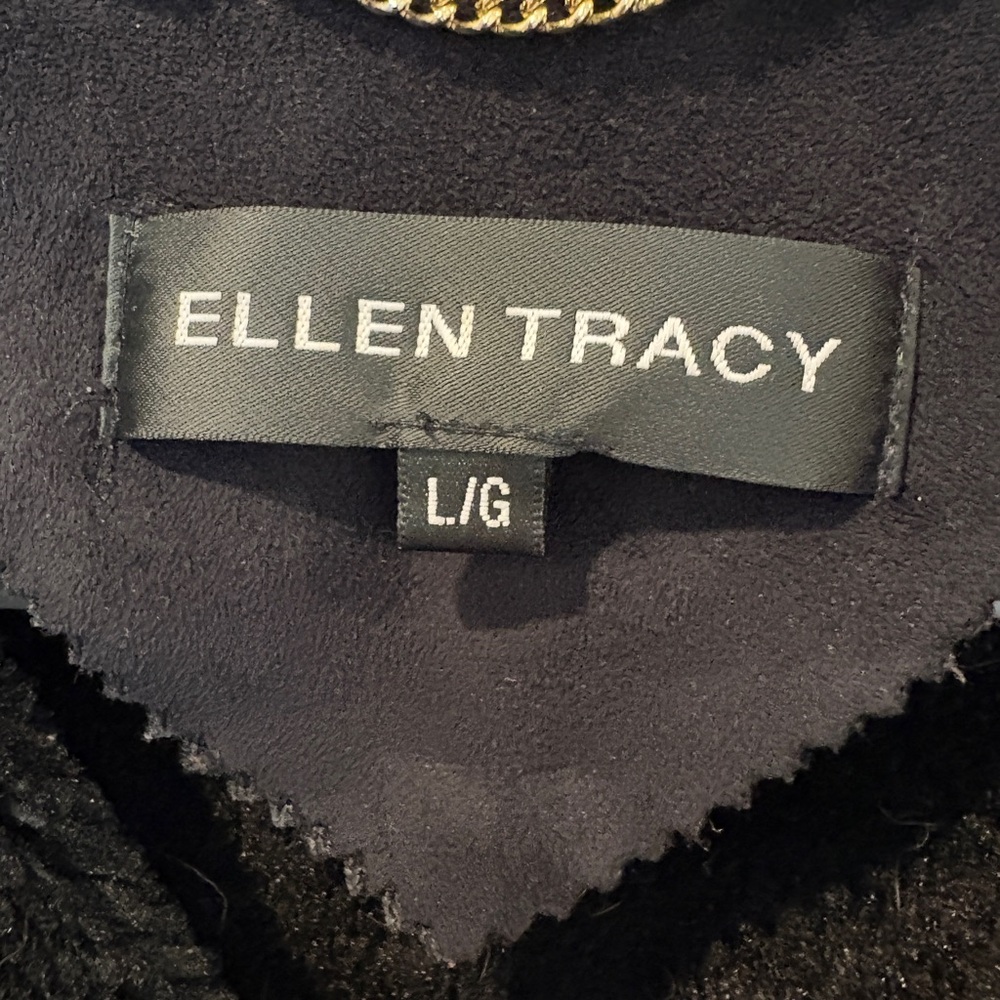 🟠 $2/15
Ellen Tracy Black Jacket with Faux Fur Trim - Picture 3 of 7